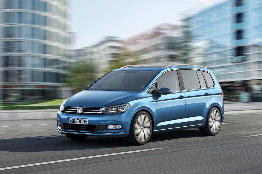  Volkswagen Touran 2015 года  (фото 1 из 26)